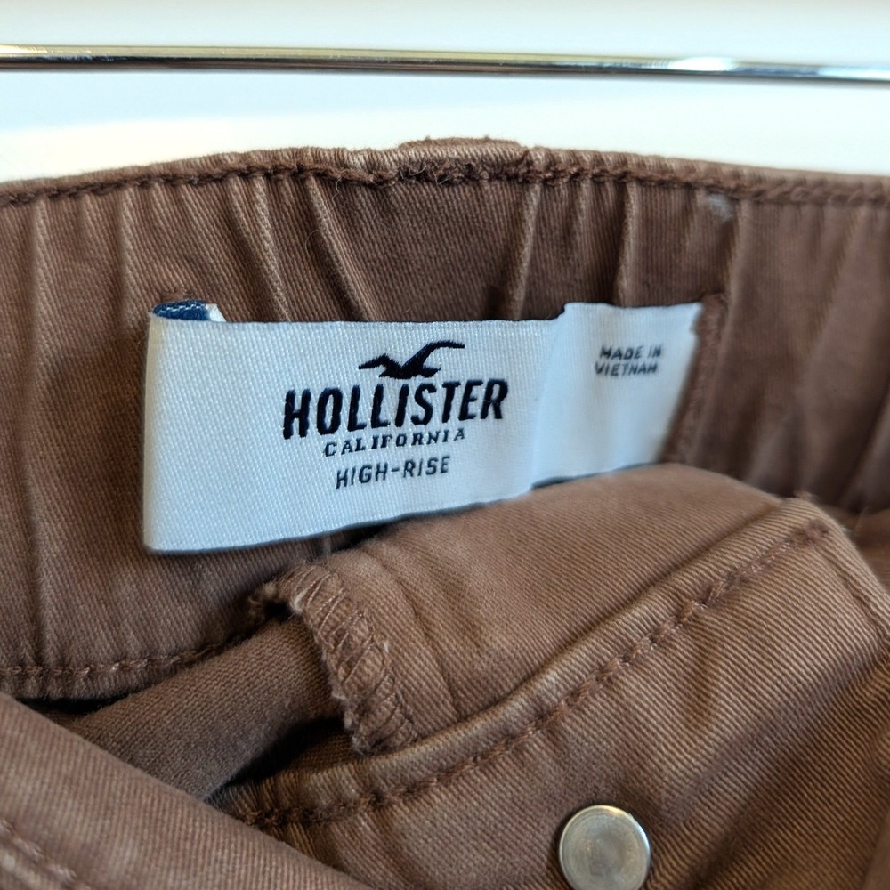 Hollister Pleated Hem Mini Skirt - Picture 3 of 6